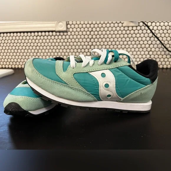 Saucony Jazz running shoes- NEW - Picture 2 of 3